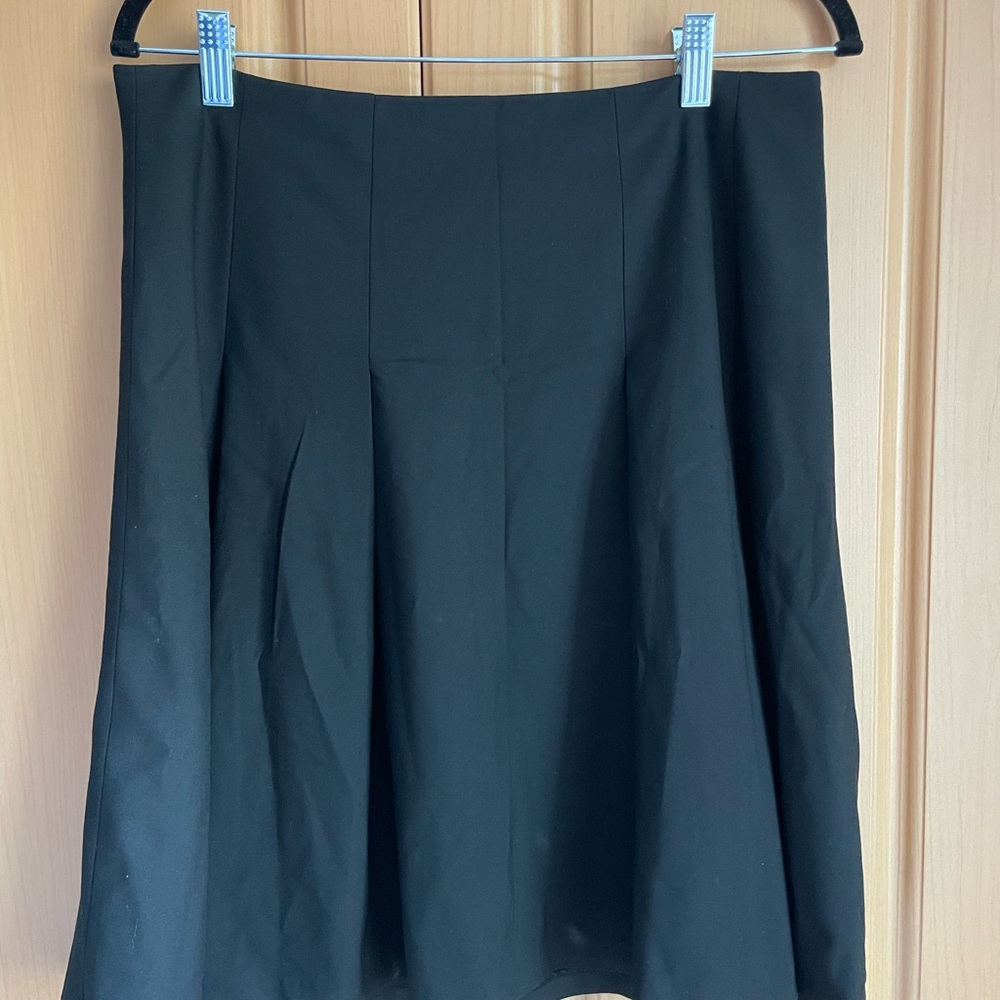 The Limited Classic Black A-Line Skirt